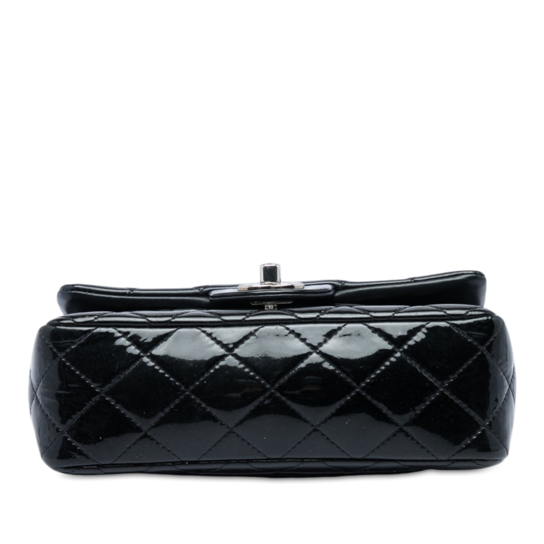 Chanel Classic Rectangulaire Rabat simple Mini Noir