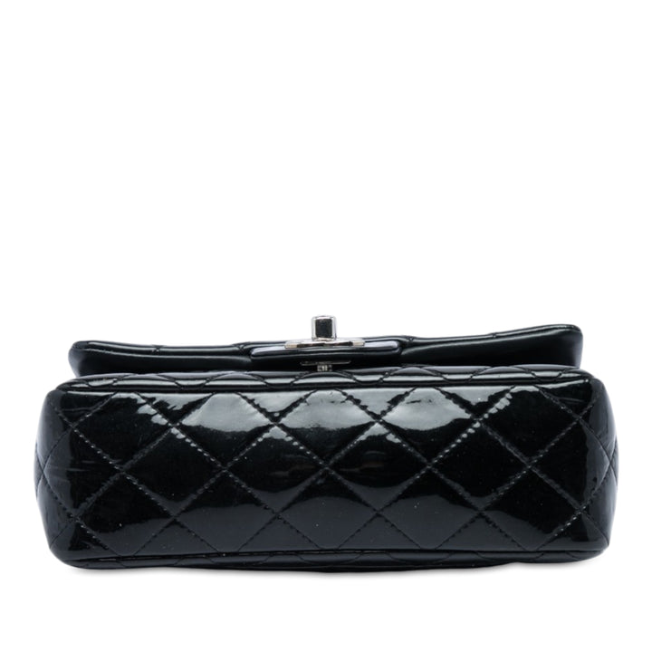 Chanel Classic Rectangulaire Rabat simple Mini Noir