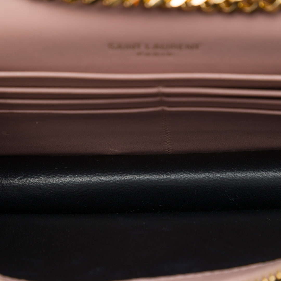 Saint Laurent Kate Pompon Wallet on Chain Cuir de veau lisse Rose – vue 4 – GABY PARIS