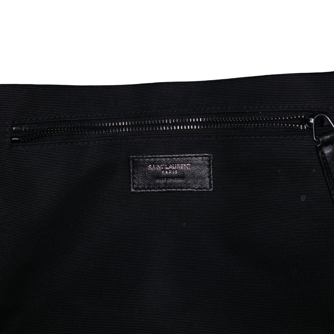 Saint Laurent Large Grain De Poudre Triquilt Monogram Envelope Bag Noir – GABY PARIS Authentique