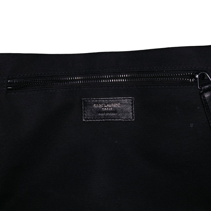 Saint Laurent Large Grain De Poudre Triquilt Monogram Envelope Bag Noir – GABY PARIS Authentique