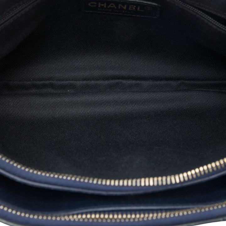 Chanel Matelassé Cuir verni CC Crown Double Zip Sac porté croisé