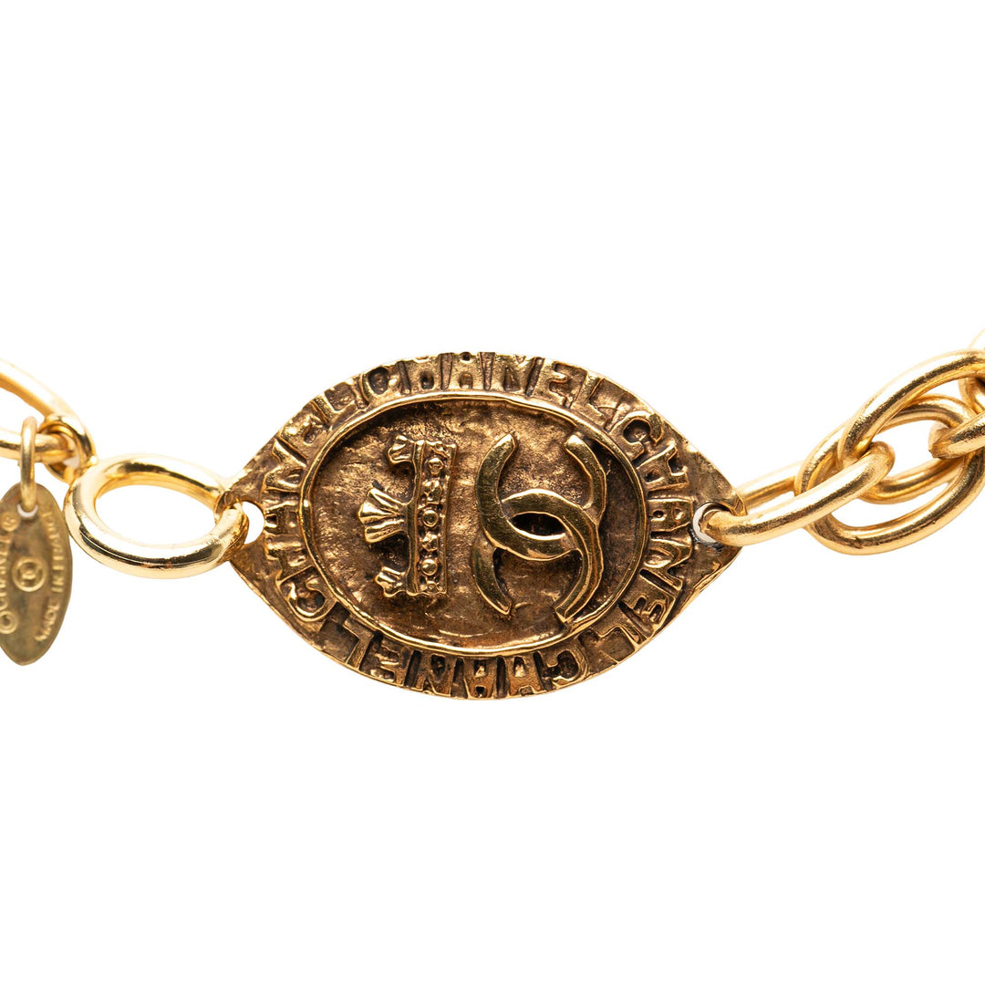 Chanel CC plaqué Oval Medallion Pendant Double Chain Collier