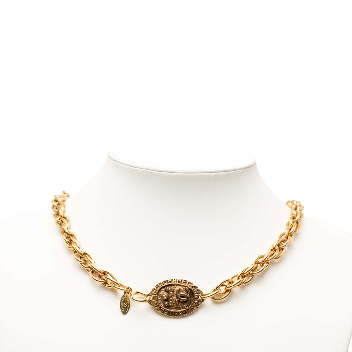 Chanel CC plaqué Oval Medallion Pendant Double Chain Collier