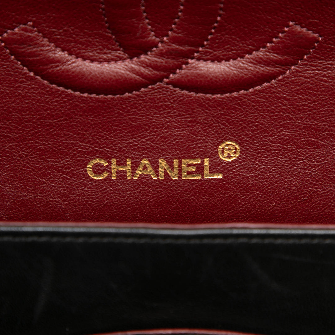 Chanel Medium Classic Cuir d'agneau Double rabat