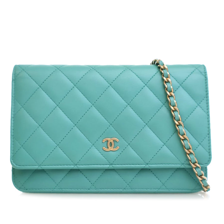 Chanel CC Quilted Cuir d’agneau Wallet On Chain Bleu
