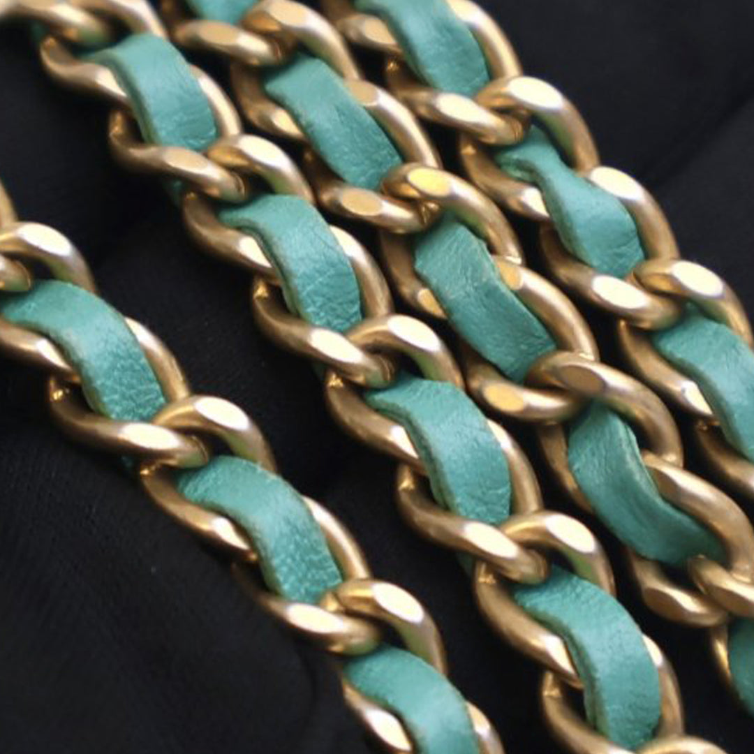 Chanel CC Quilted Cuir d’agneau Wallet On Chain Bleu