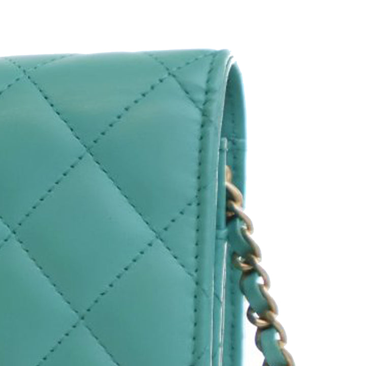 Chanel CC Quilted Cuir d’agneau Wallet On Chain Bleu