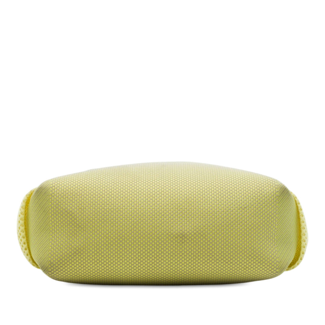 Louis Vuitton Édition limitée Damier Geant LV Cup Weatherly Sac Vert – vue 3 – GABY PARIS