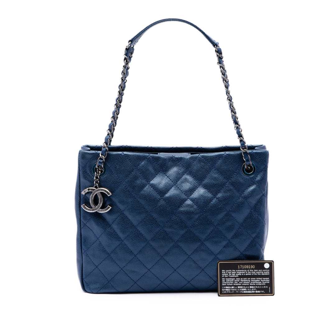 Chanel Matelassé Irisé Chic Cabas Moyen Cuir caviar Bleu – vue 7 – GABY PARIS