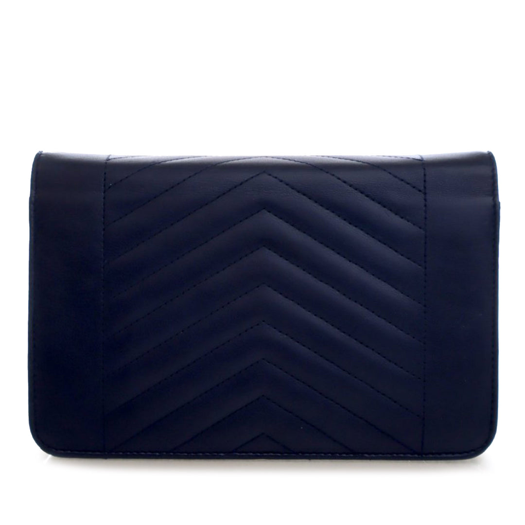 Chanel Reversed Chevron Cuir d’agneau Wallet on Chain