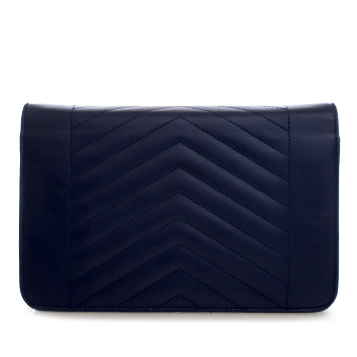Chanel Reversed Chevron Cuir d’agneau Wallet on Chain