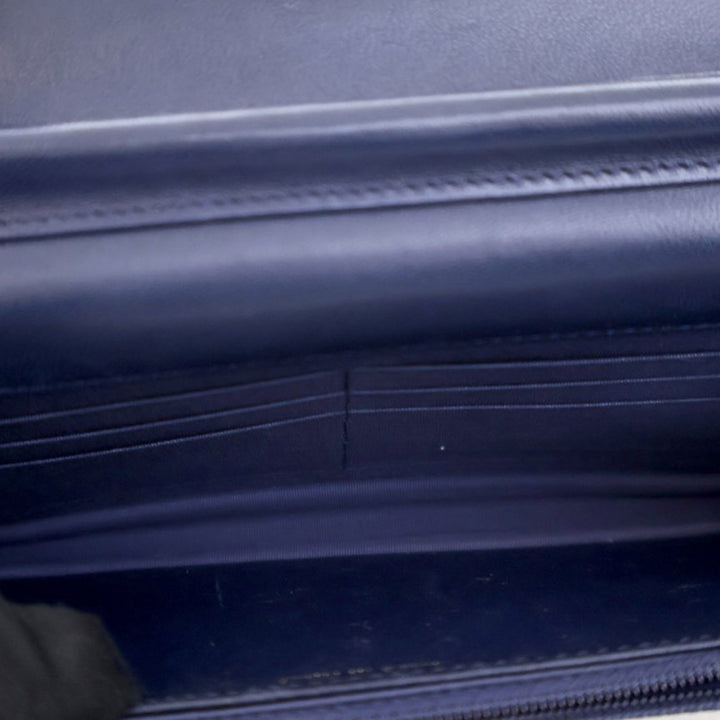 Chanel Reversed Chevron Cuir d’agneau Wallet on Chain