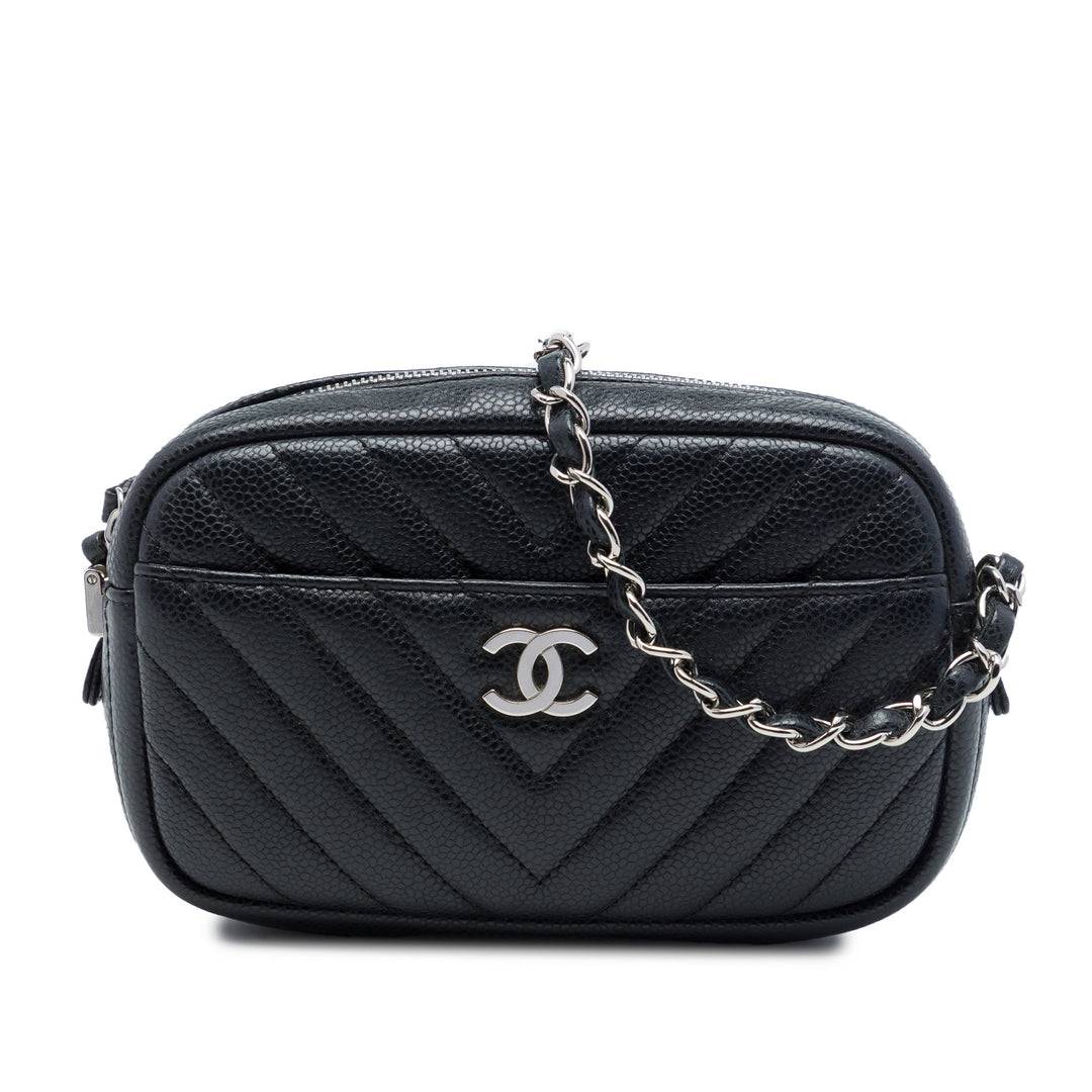 Chanel Sac caméra CC Chevron Cuir caviar Noir – vue principale – GABY PARIS