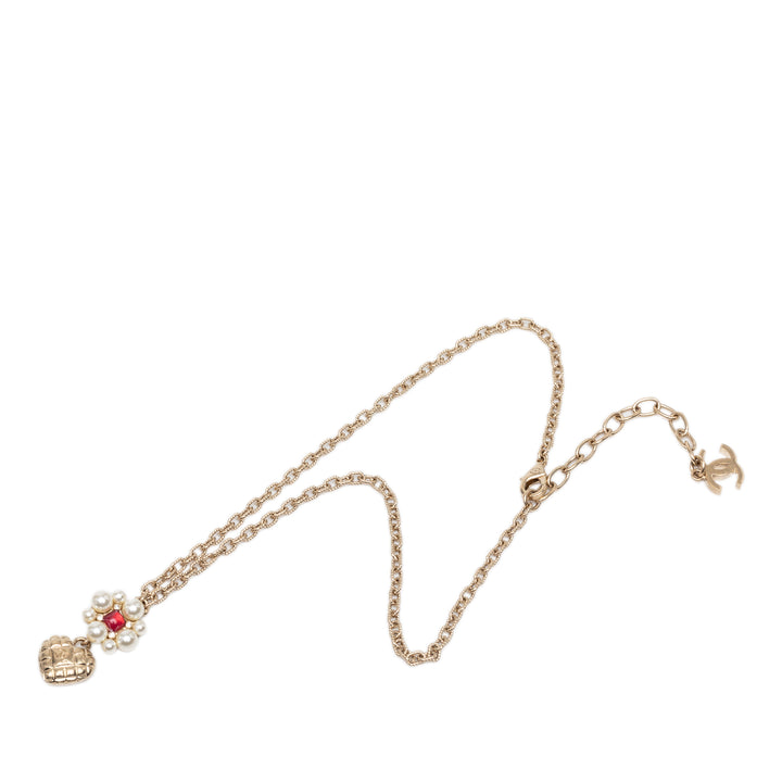Chanel CC plaqué Perles fantaisie Flower et Strass Heart Pendant Collier