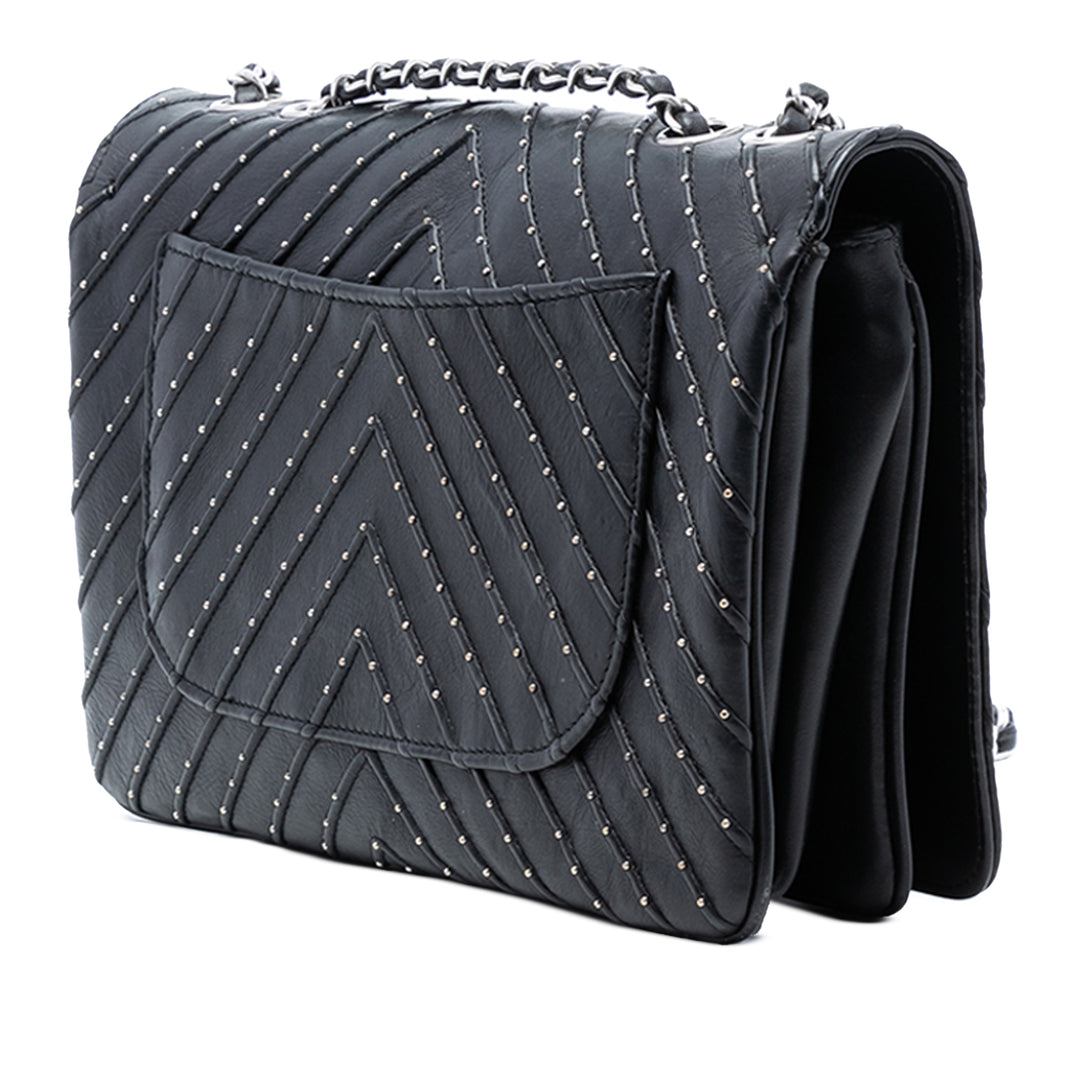 Chanel Chevron Cuir d’agneau Stud Wars à rabat