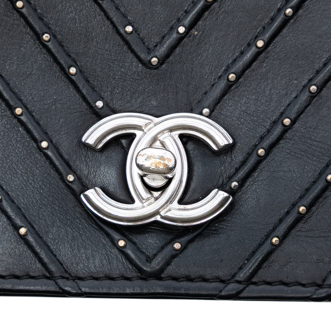 Chanel Chevron Cuir d’agneau Stud Wars à rabat