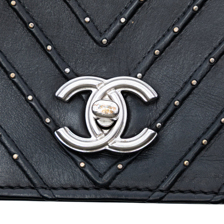 Chanel Chevron Cuir d’agneau Stud Wars à rabat