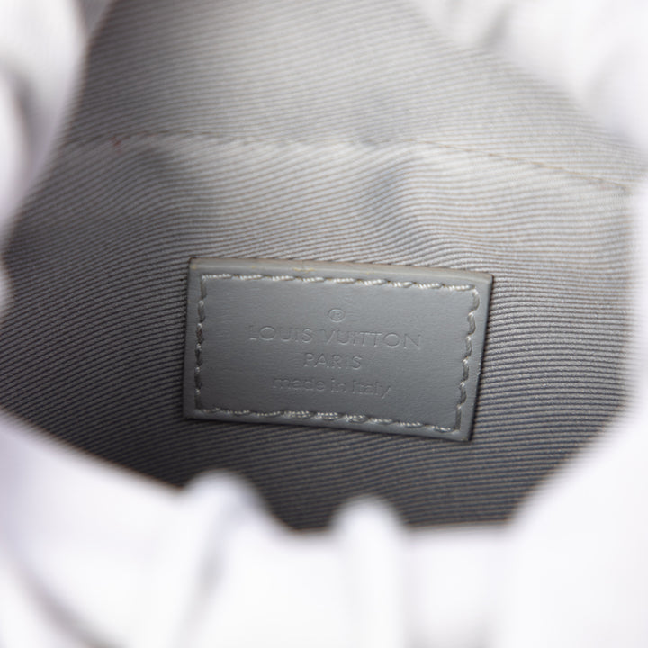 Chalk Sling Sac Nano Monogram Gris