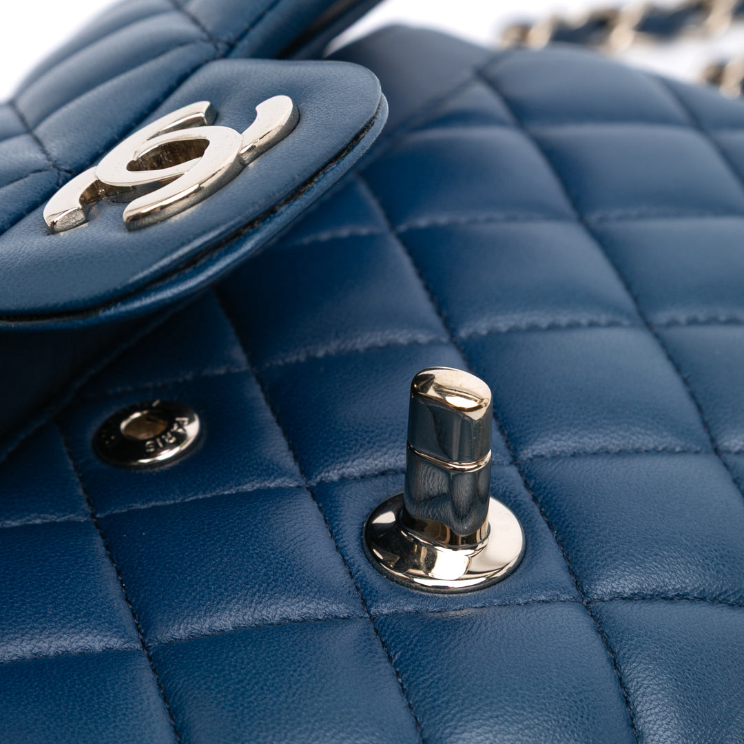 Chanel Small Classic Cuir d’agneau Double rabat Bleu