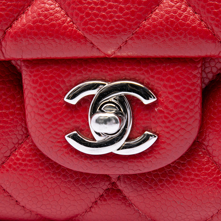 Chanel CC Matelassé Caviar à rabat Pochette avec chaîne