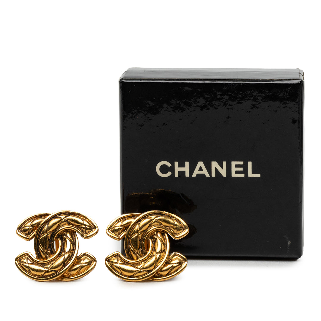 Chanel CC plaqué Matelassé Clip On Boucles d'oreilles