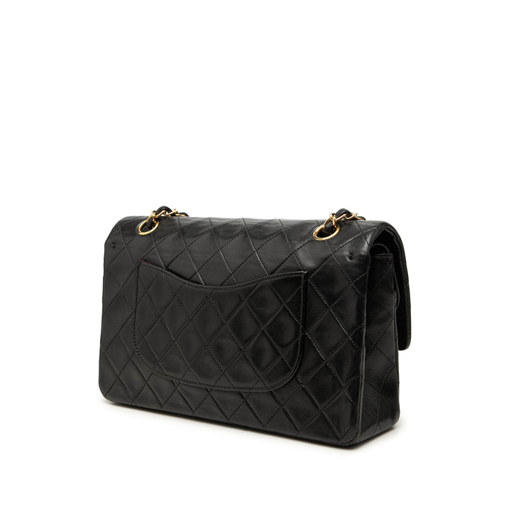 Chanel Sac porté épaule Classic Double rabat Moyen Cuir d'agneau Noir – vue 2 – GABY PARIS