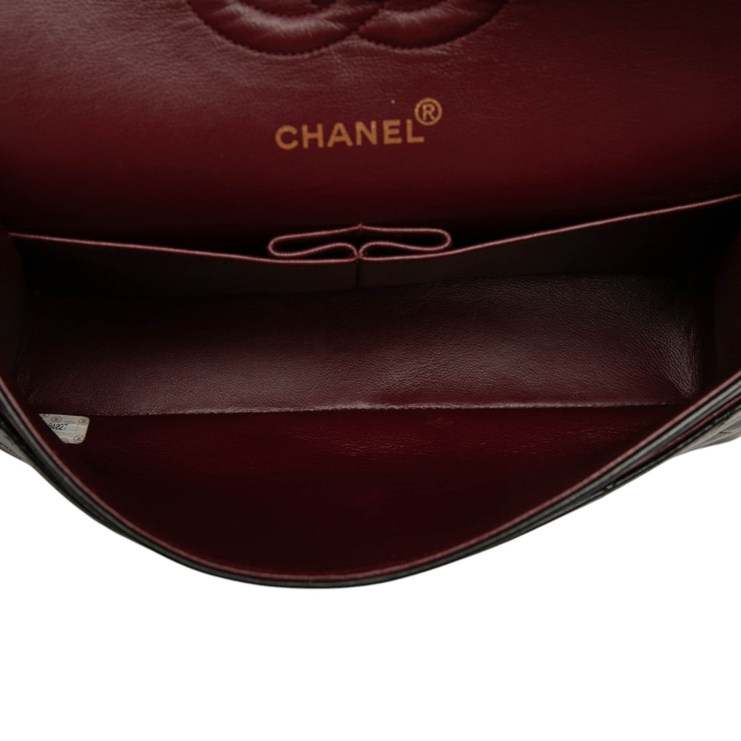 Chanel Sac porté épaule Classic Double rabat Moyen Cuir d'agneau Noir – vue 4 – GABY PARIS