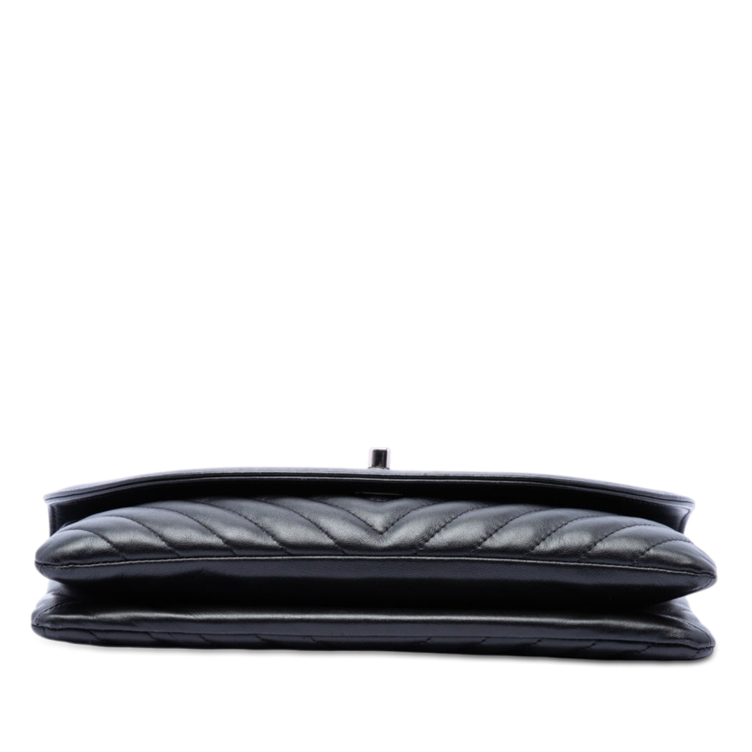 Chanel CC Chevron Rond à rabat Pochette Cuir d'agneau