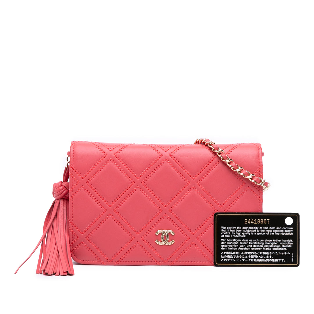 Chanel CC Matelassé Cuir d’agneau Double Stitch Pompon Wallet on Chain
