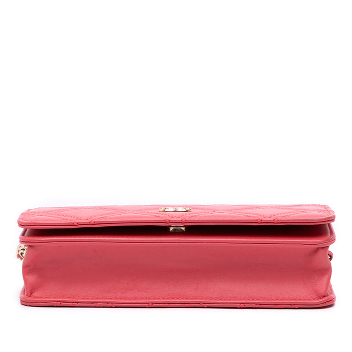 Chanel CC Matelassé Cuir d’agneau Double Stitch Pompon Wallet on Chain