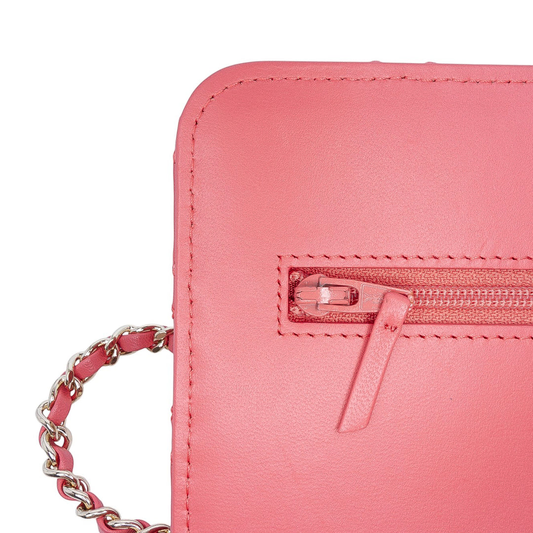 Chanel CC Matelassé Cuir d’agneau Double Stitch Pompon Wallet on Chain