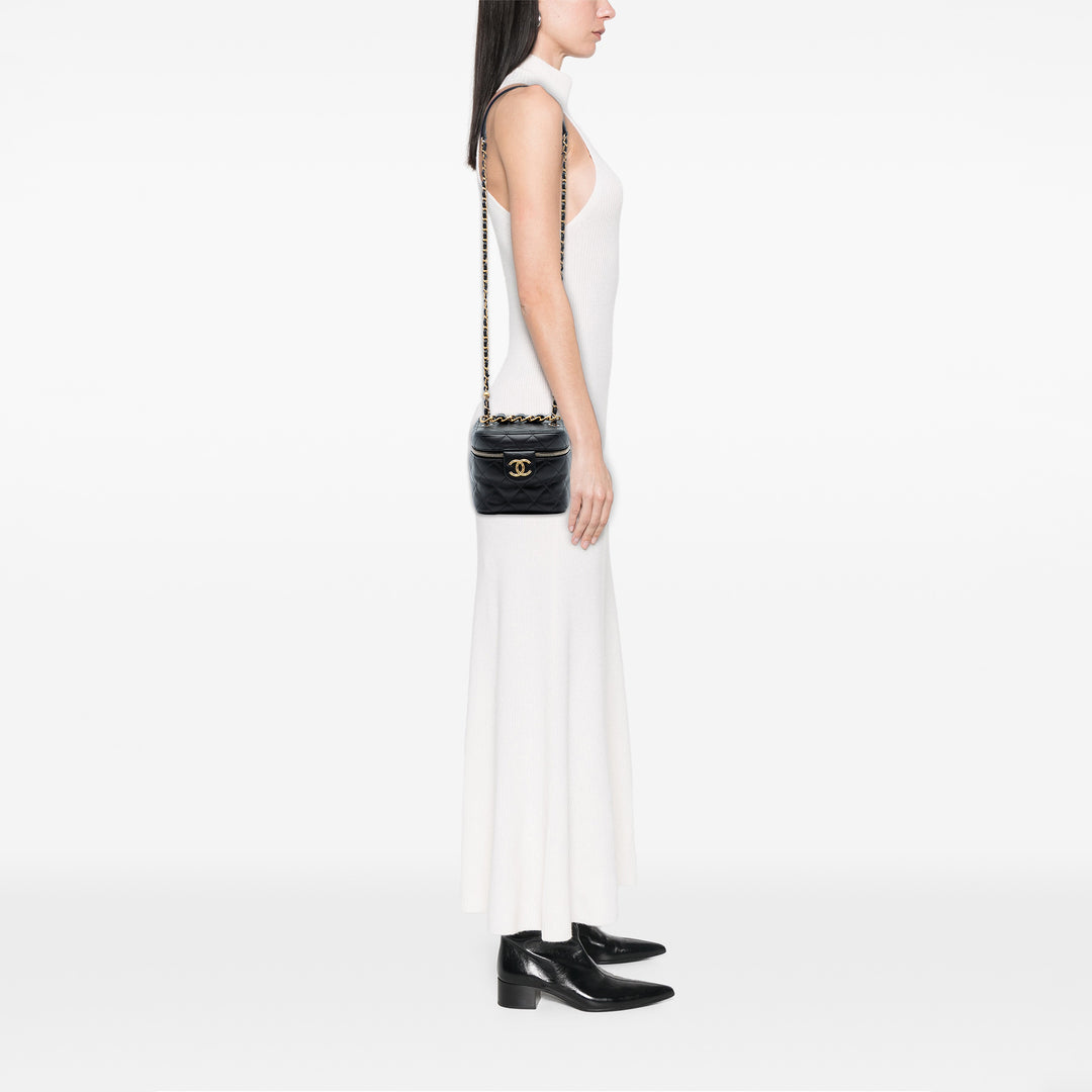 Chanel CC Matelassé Cuir de veau Vanity Étui avec chaîne