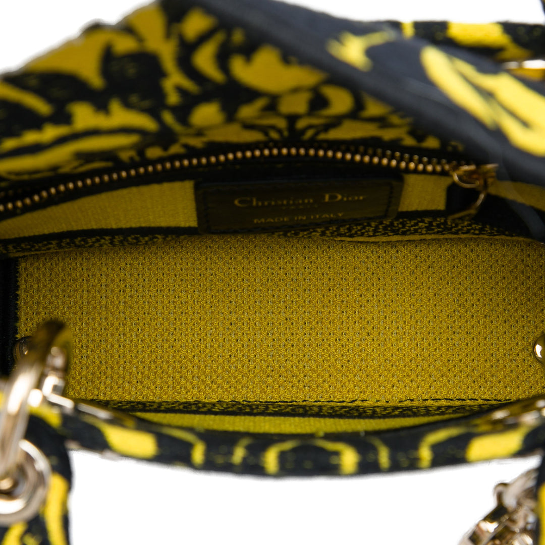 Dior Sac à main brodé Petites Fleurs Lady D-Lite Mini Jaune – vue 4 – GABY PARIS