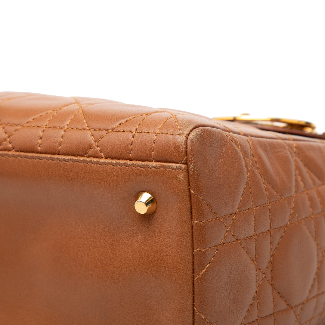 Dior Medium Cuir d'agneau Cannage Lady Dior