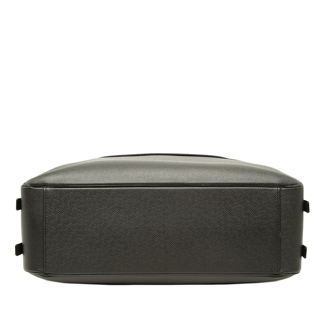 Louis Vuitton Taiga Neo Igor Porte-documents Noir – vue 3 – GABY PARIS