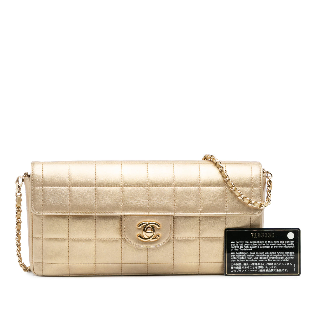 Chanel CC Métallisé Cuir d’agneau Choco Bar East West Flap Doré – GABY PARIS Authentique
