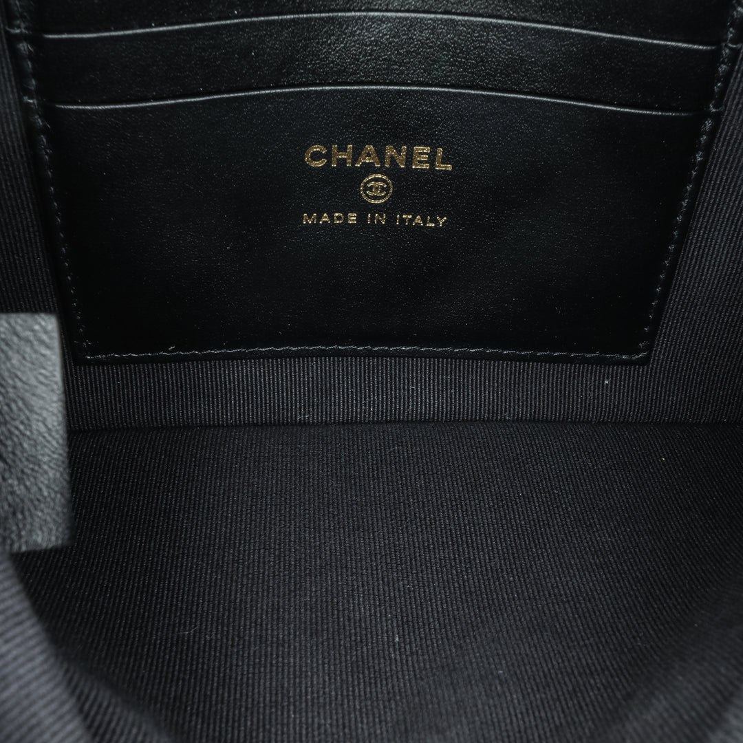 Shiny Crumpled Calfskin 31 Clutch Black - Gaby Paris