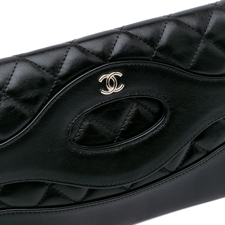 Shiny Crumpled Calfskin 31 Clutch Black - Gaby Paris