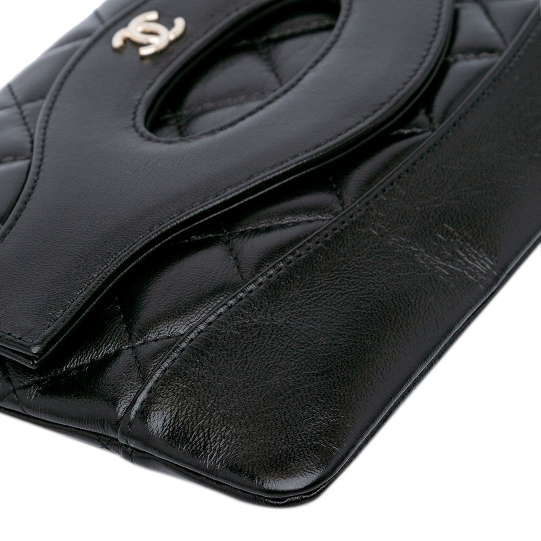 Shiny Crumpled Calfskin 31 Clutch Black - Gaby Paris