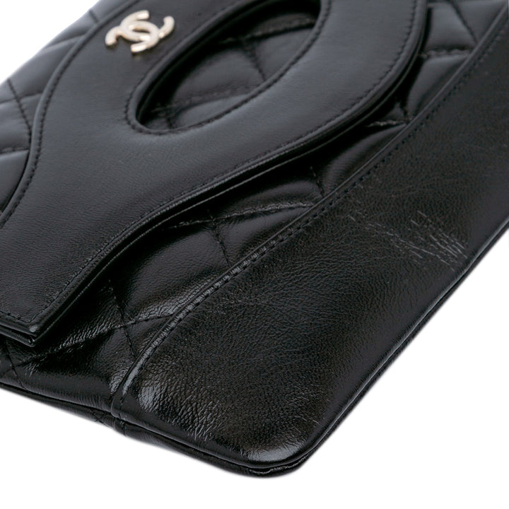 Shiny Crumpled Calfskin 31 Clutch Black - Gaby Paris