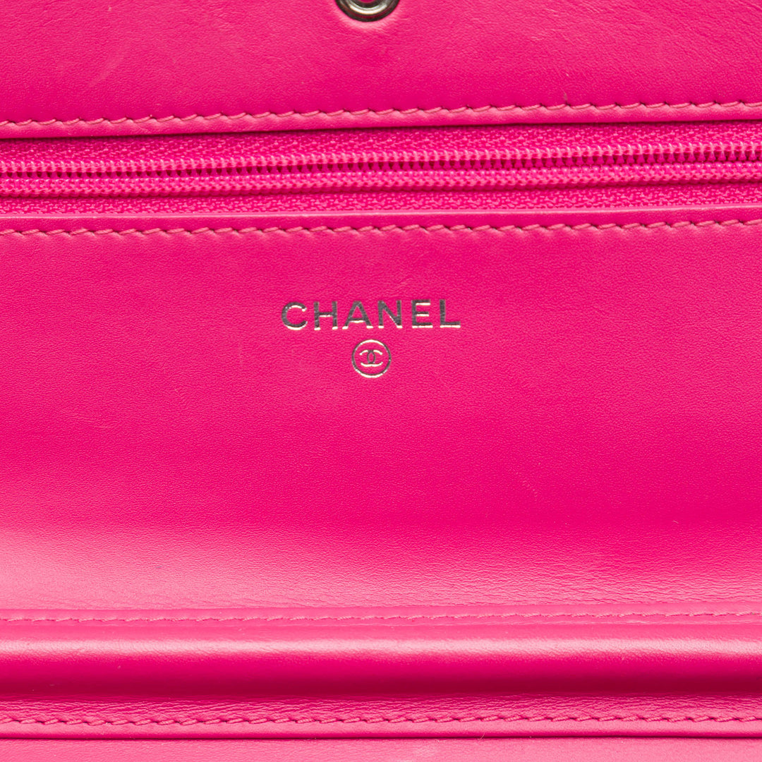 Chanel CC Matelassé Cuir verni Wallet on Chain
