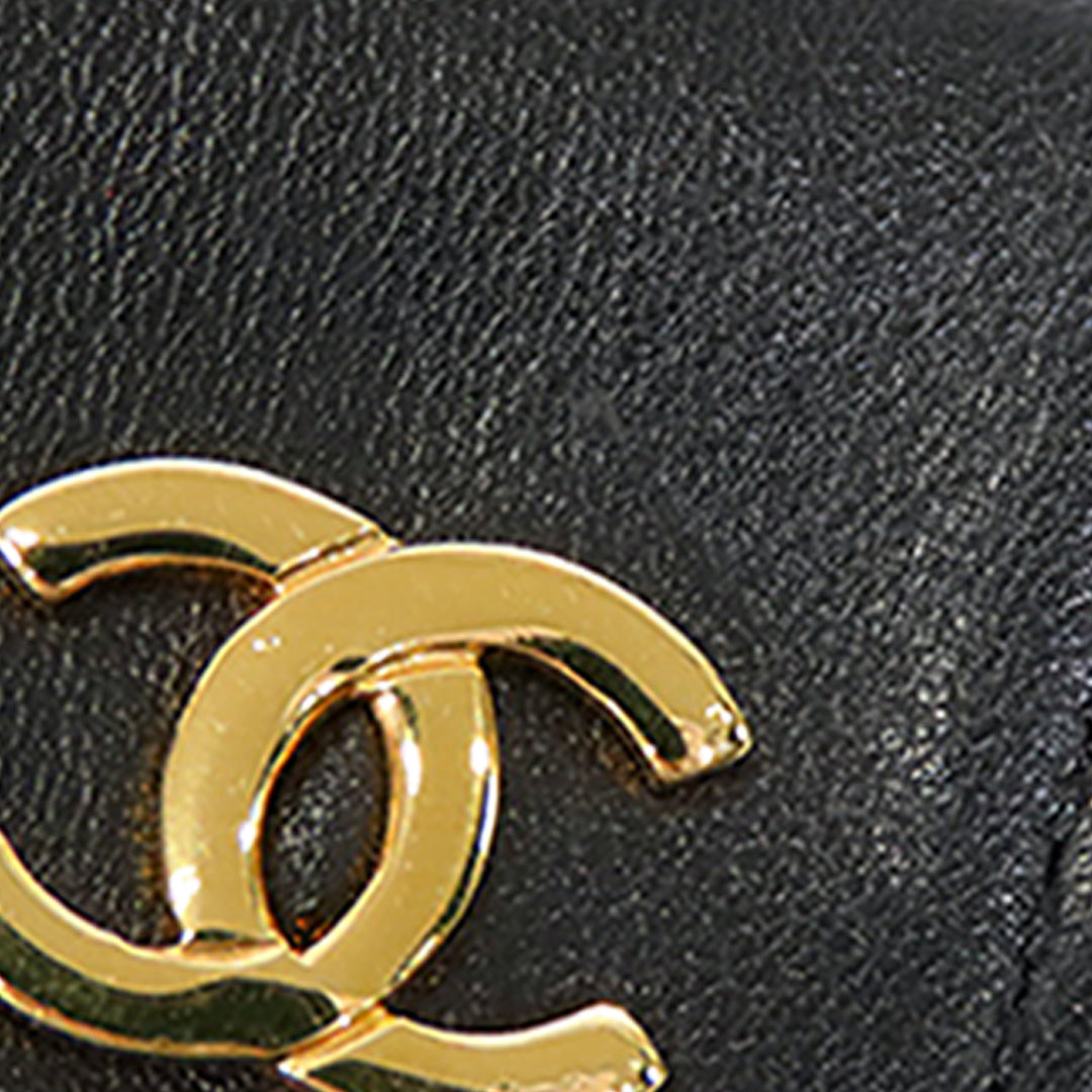 Chanel CC Matelassé Cuir d’agneau Bifold Compact Portefeuille