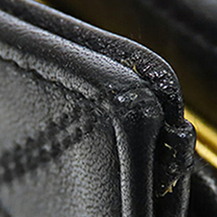 Chanel CC Matelassé Cuir d’agneau Bifold Compact Portefeuille