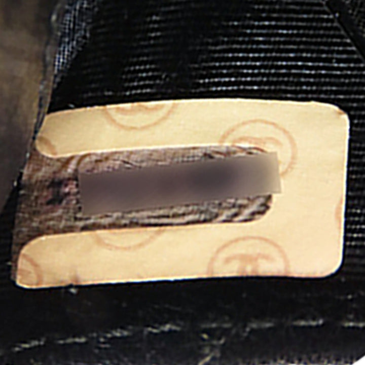 Chanel CC Matelassé Cuir d’agneau Bifold Compact Portefeuille