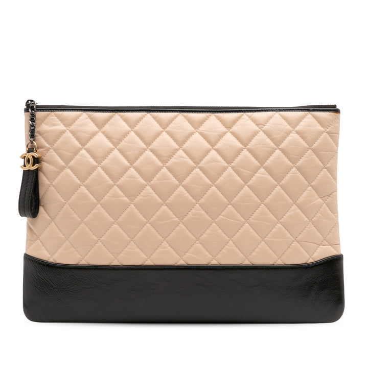 Chanel Large vieilli Cuir de veau Gabrielle O Étui Pochette – GABY PARIS Authentique