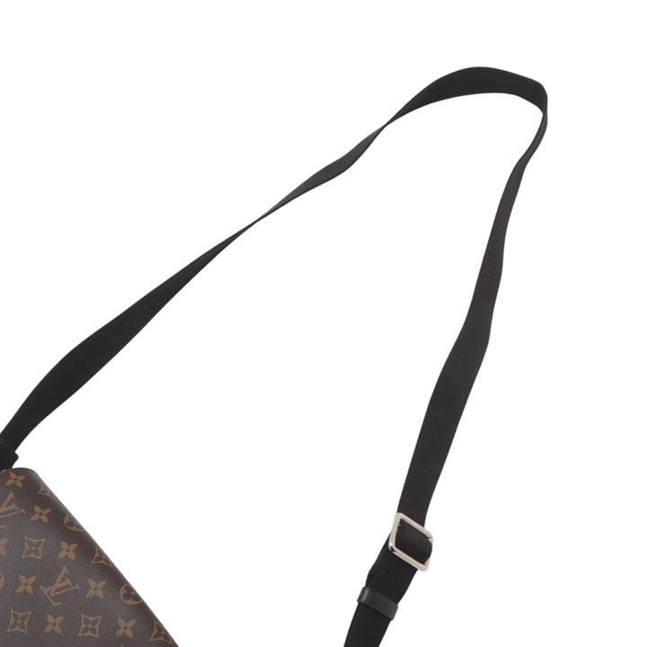 Louis Vuitton Monogram Macassar District MM Marron – GABY PARIS Authentique