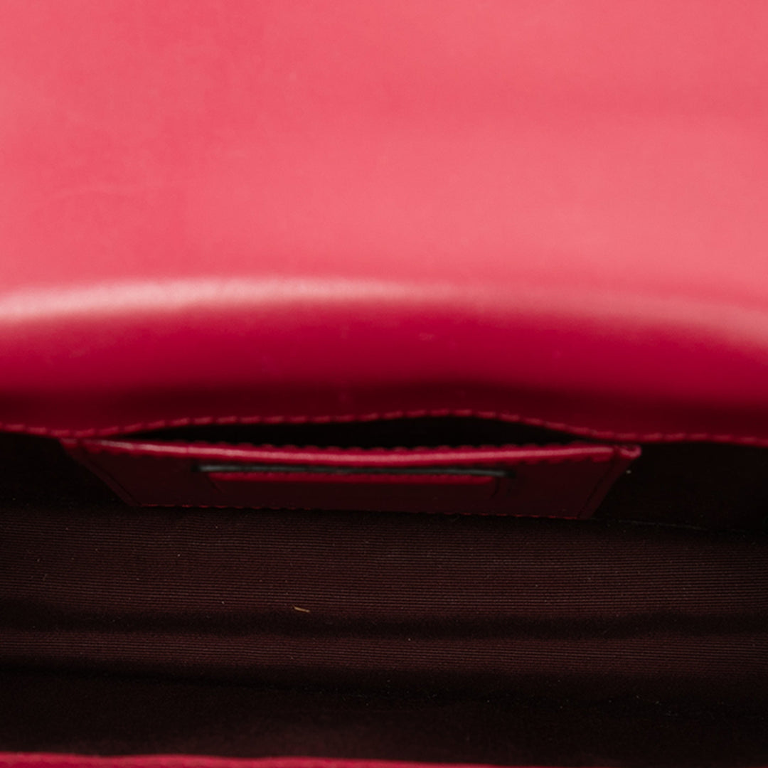 Bvlgari Sac porté épaule Serpenti Forever East West Cuir de veau Rouge – vue 4 – GABY PARIS