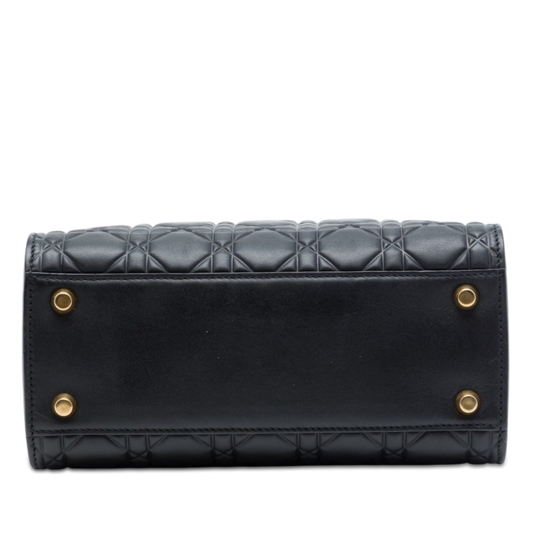 Dior Medium Ultra Matte Cuir de veau Cannage embossé Lady Dior