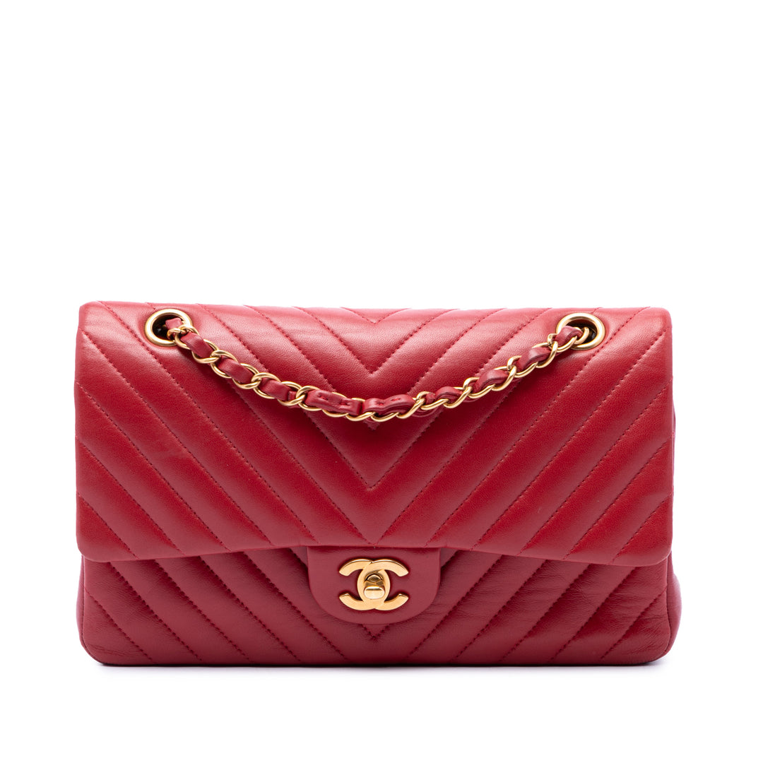Chanel Classic Chevron Double rabat Moyen Cuir d'agneau Rouge – vue principale – GABY PARIS